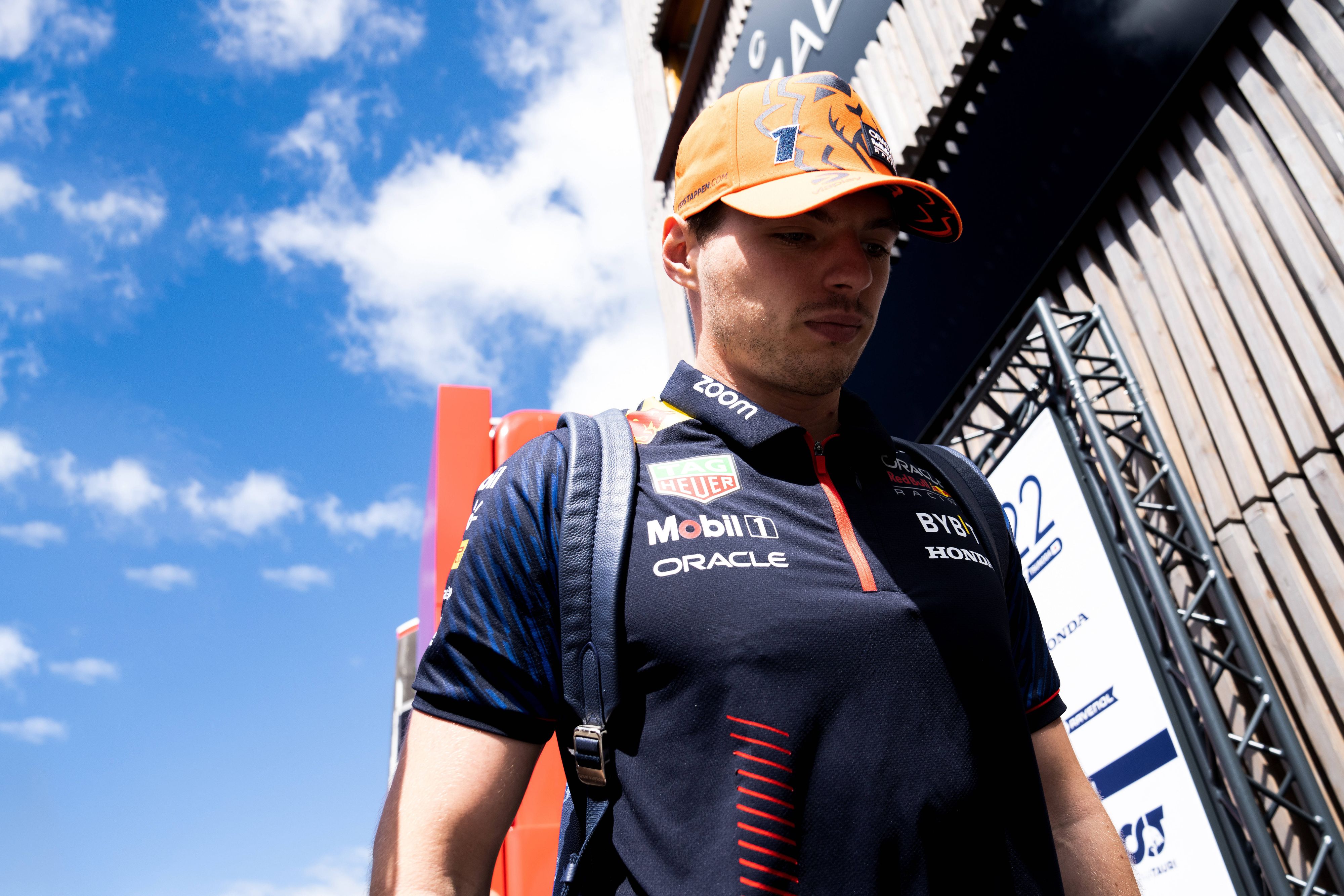 Max Verstappen trauert um den jungen Formel-4-Pilot.