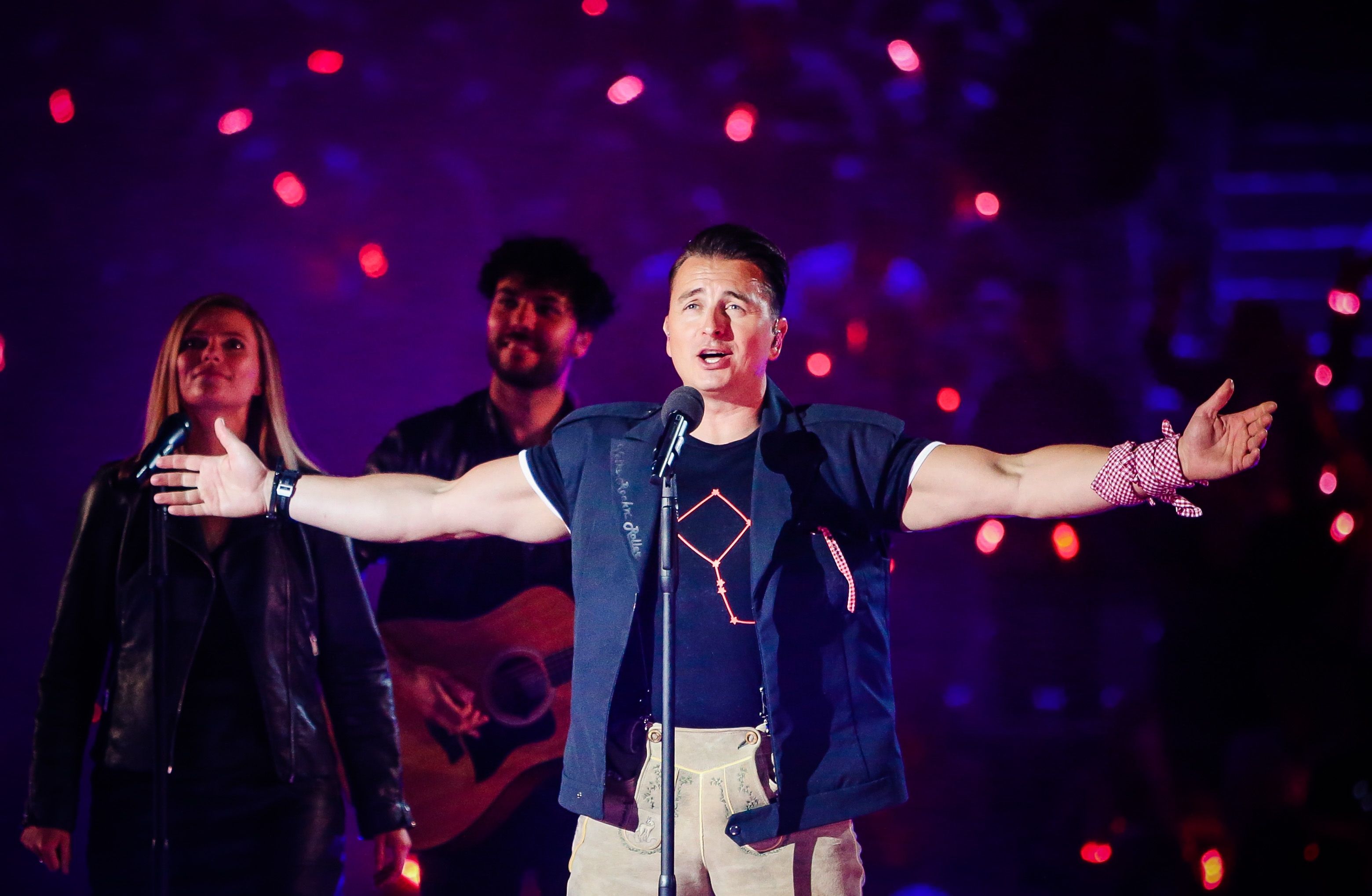 Download von www.picturedesk.com am 02.07.2023 (15:45).  01.07.2023, KITZBÜHEL, AUT, Unterwegs in Austria, TIROL, Schlagerboom, Fototermin, im Bild Andreas Gabalier, Pressefoto Scharinger © 2023, PhotoCredit D. Scharinger - 20230702_PD3984 - Rechteinfo: Rights Managed (RM) Nur fÃ¼r redaktionelle Nutzung!