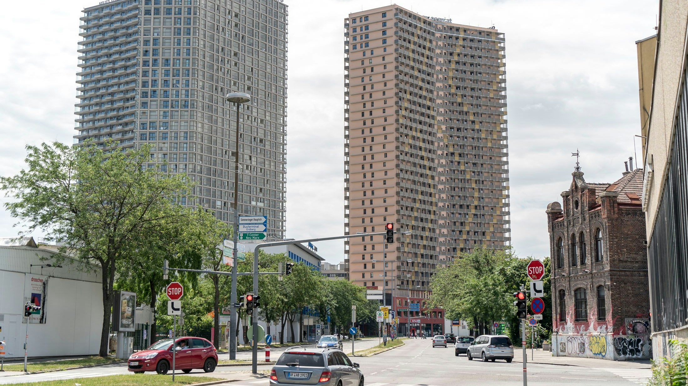 konzert- und veranstaltungslocation arena neben den hochhäusern the marks vienna, in denen sich mieter über angebliche lärmbelästigung beschweren, 20230702 foto: helmut graf/tageszeitung heute
