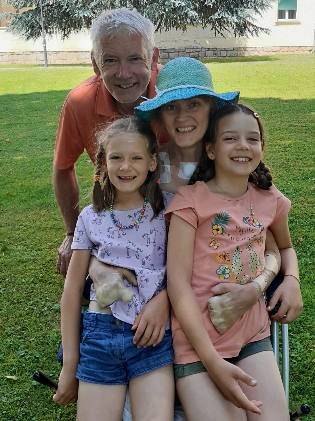 Monika und Walter Neuherz mit ihren Kindern (6, 8)