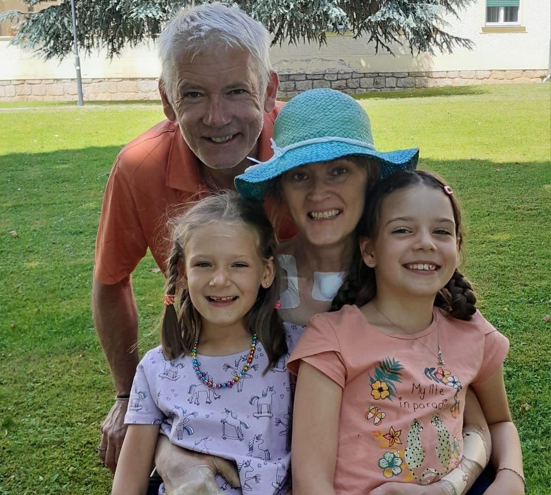 Monika und Walter Neuherz mit ihren Kindern (6, 8)