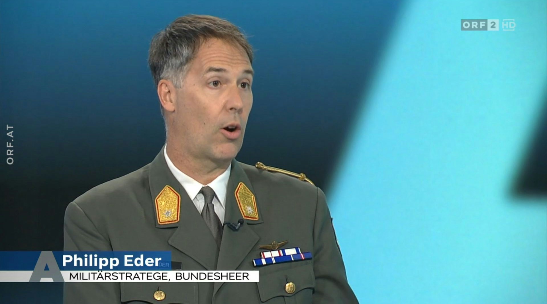 Bundesheer-Brigadier und Miltärstratege Philipp Eder erklärt im ORF die "Sky Shield" Initative.