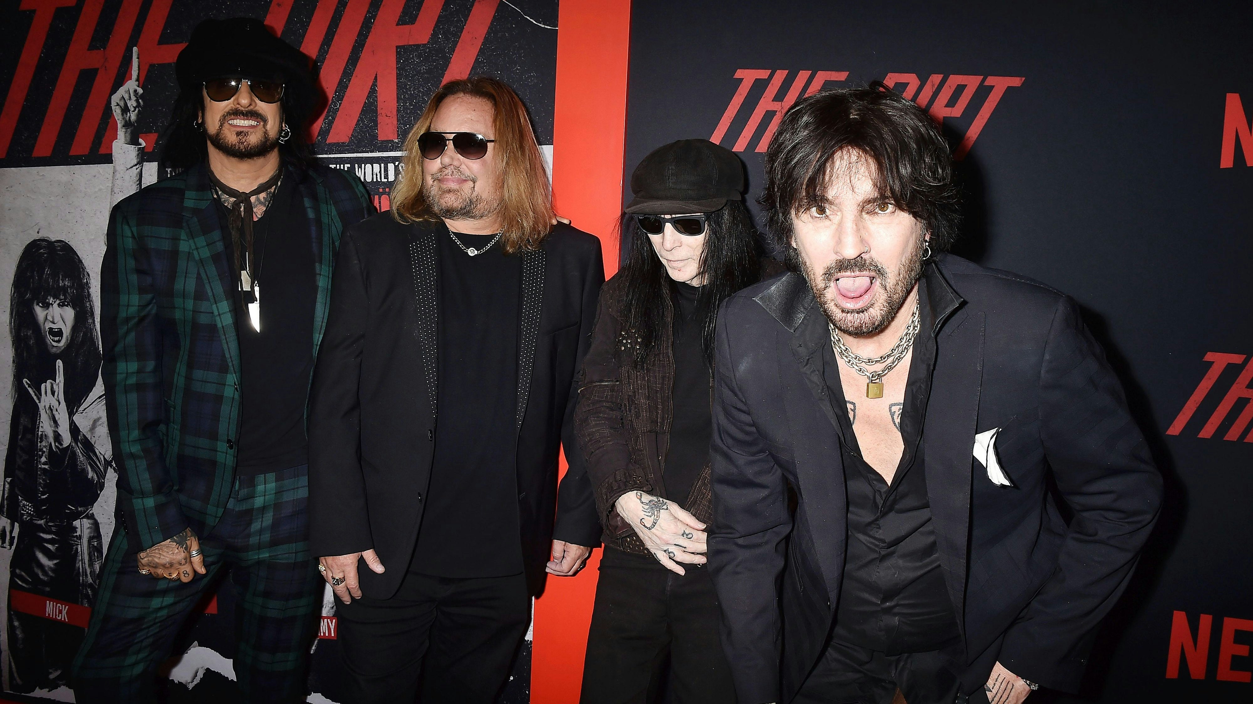 Download von www.picturedesk.com am 03.07.2023 (15:20).  ACT action_29584813 -- (L-R) Nikki Sixx, Vince Neil, Mick Mars and Tommy Lee of Mötley Crüe arrive at the Premiere Of Netflix's 'The Dirt' at ArcLight Hollywood on March 18, 2019 in Hollywood, California. - 20190318_PD11065 - Rechteinfo: Rights Managed (RM)