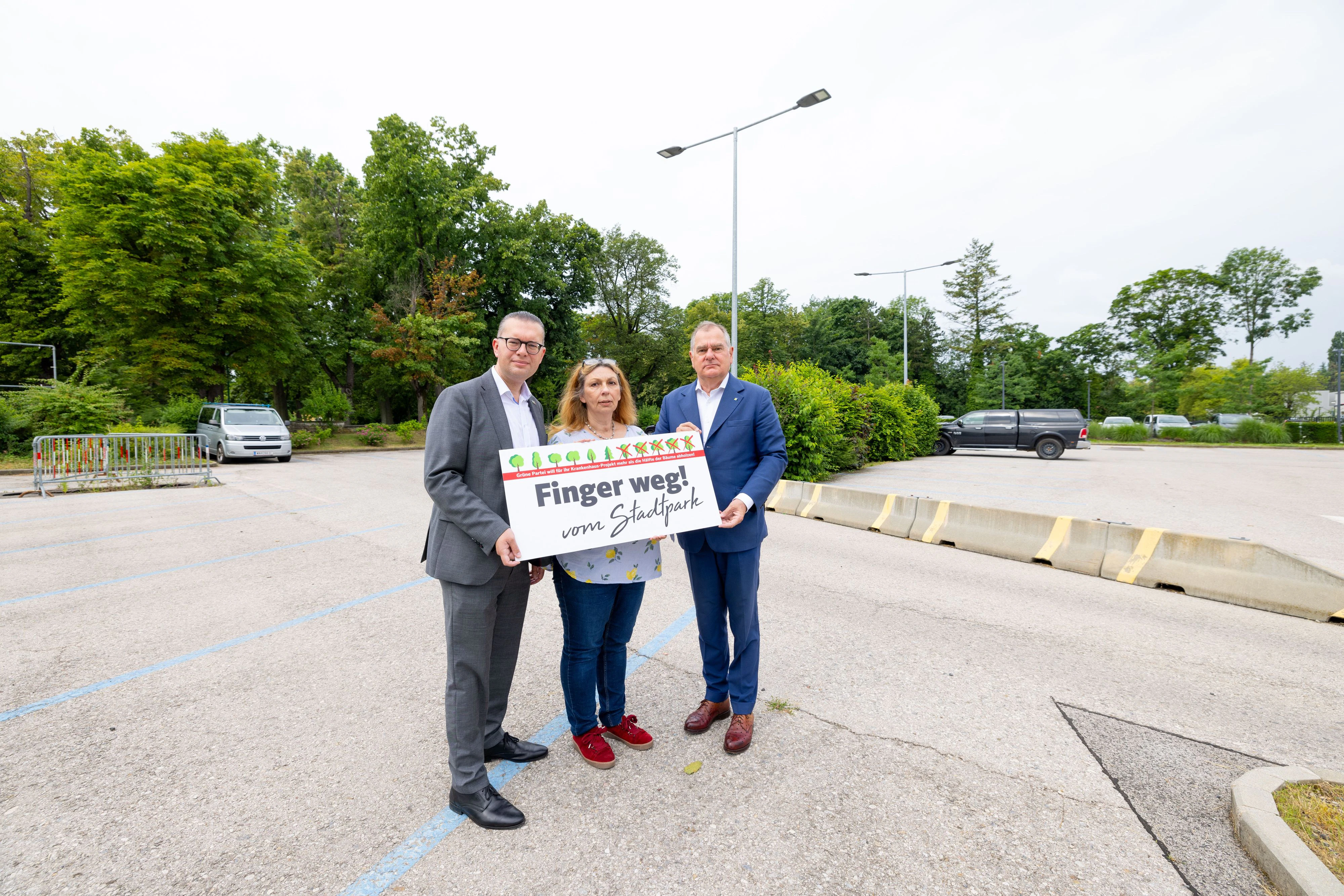 Klubobmann Matthias Zauner, Gemeinderätin Gerlinde Buchinger und Stadtrat Franz Dinhobl