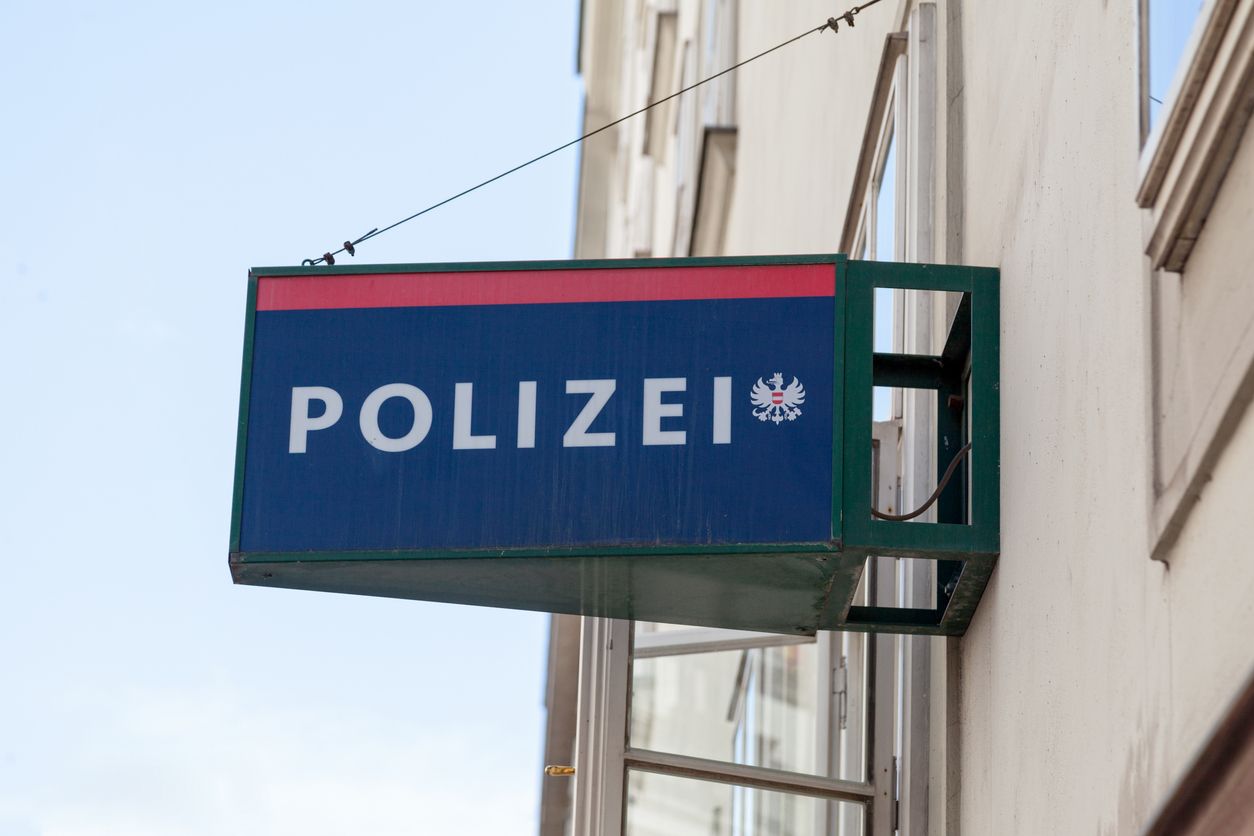 Das Opfer suchte eine Polizeiinspektion auf. Symbolbild. 