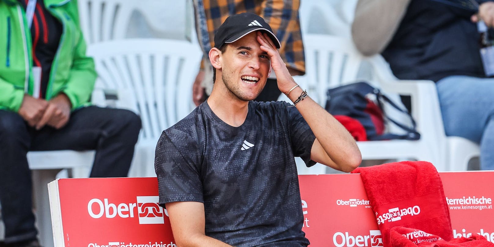 Dominic Thiem hängt in Kitzbühel in der Warteschleife.