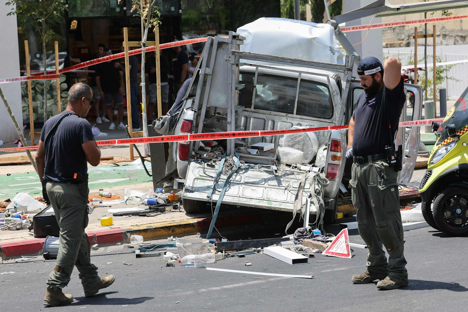 Bei einem mutmaßlichen Anschlag in Tel Aviv sind am Dienstag mehrere Menschen verletzt worden.