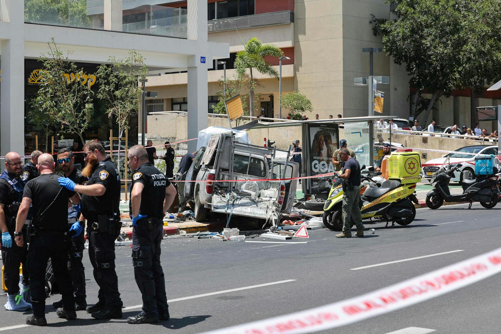 Anschlag in Tel Aviv – Auto rast in Fußgänger-Gruppe