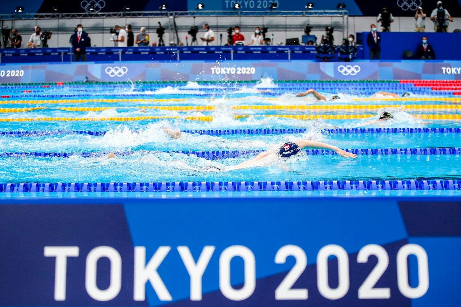Bei den Olympischen Spielen in Tokio geht Auböck um wenige Hundertstelsekunden im Kampf um die Medaillen leer aus.