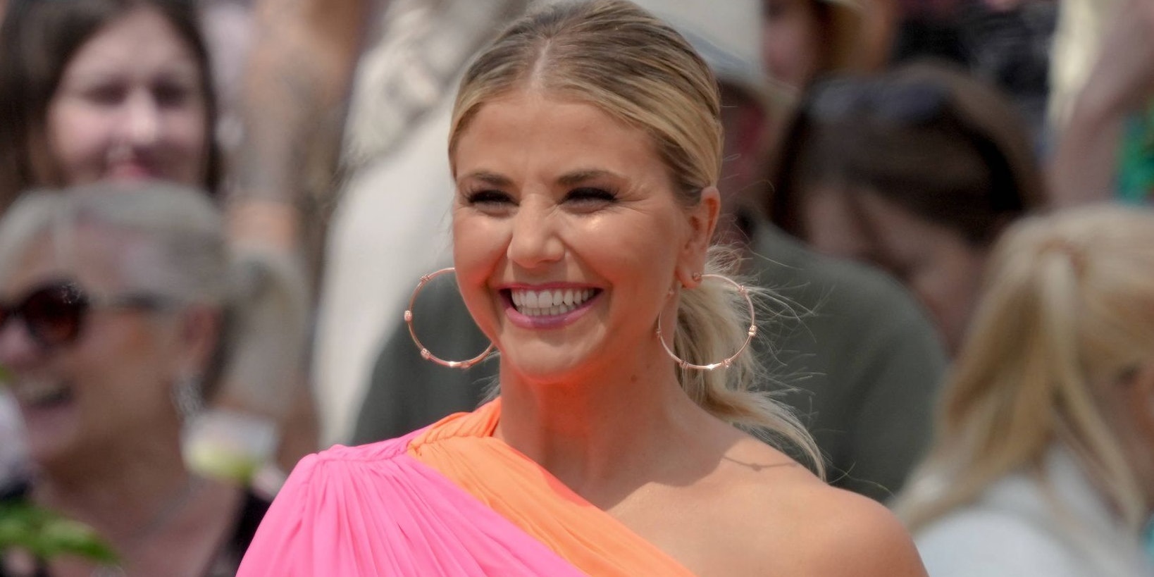 Beatrice Egli durfte am Wochenende gleich zwei bekannten Moderatoren näher kommen.