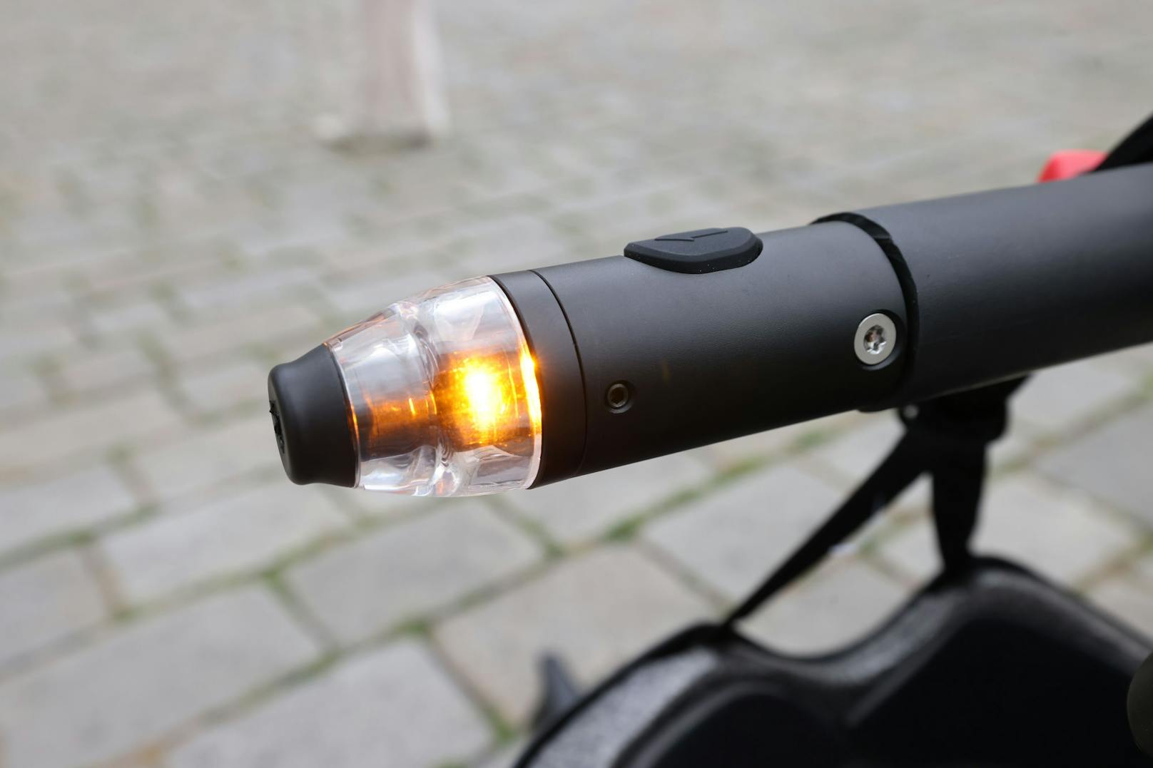 Auch Blinker haben die Scooter jetzt. Man setzt auf mehr Sicherheit im Straßenverkehr.