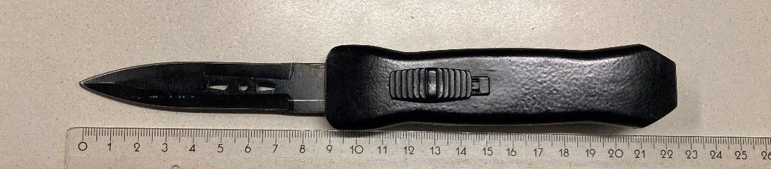 Dieses Messer konnten die Beamten sicherstellen. 