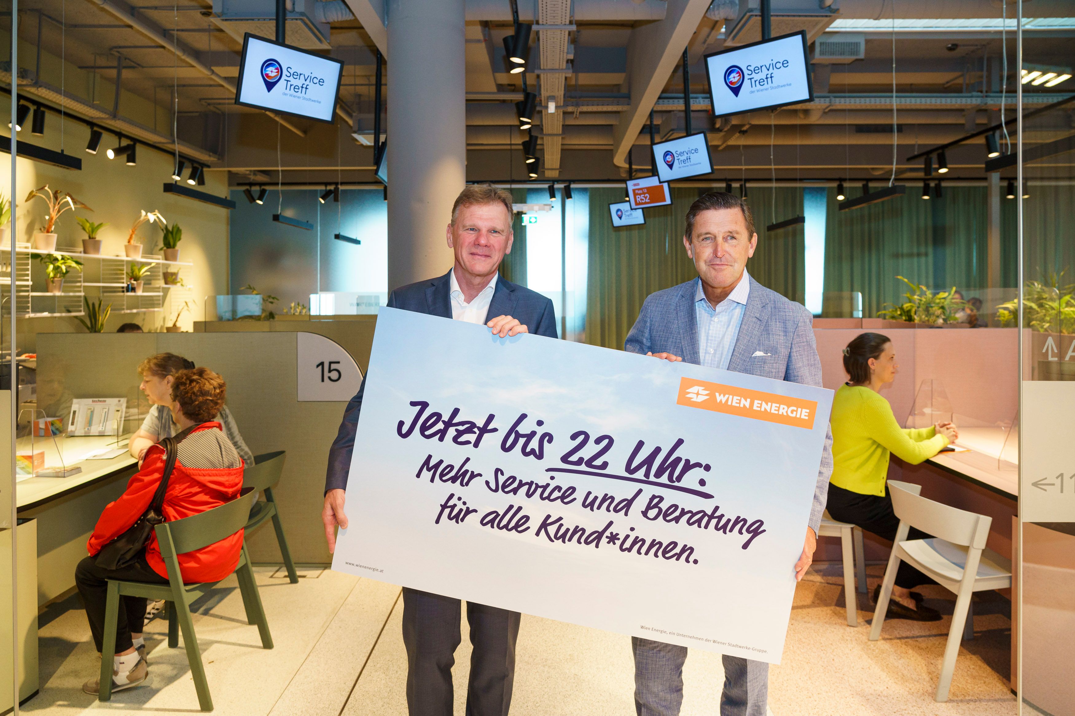Wien-Energie-Chef Strebl mit Finanzstadtrat Hanke. 