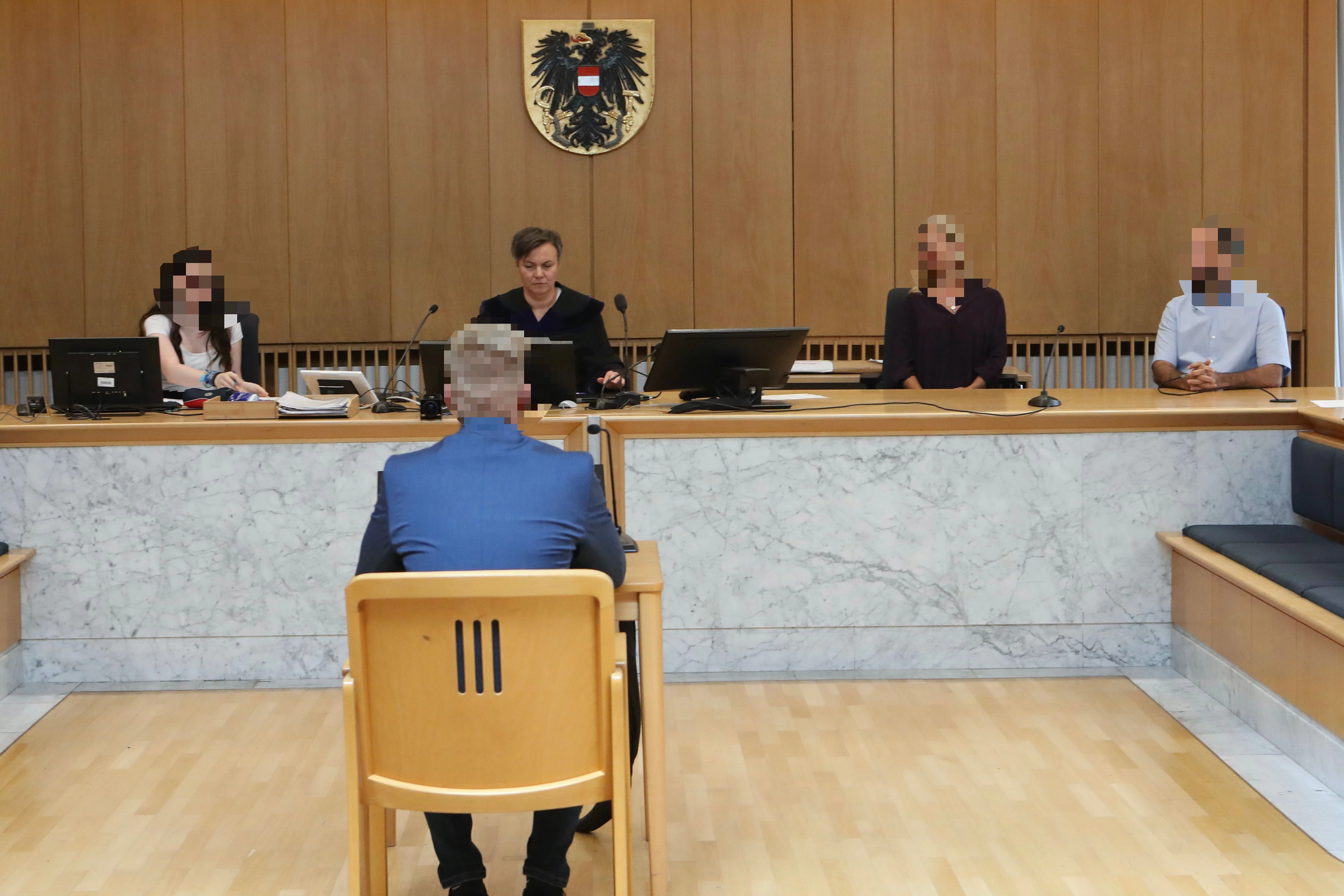 Prozess Regenschirm-Attacke in Steyr