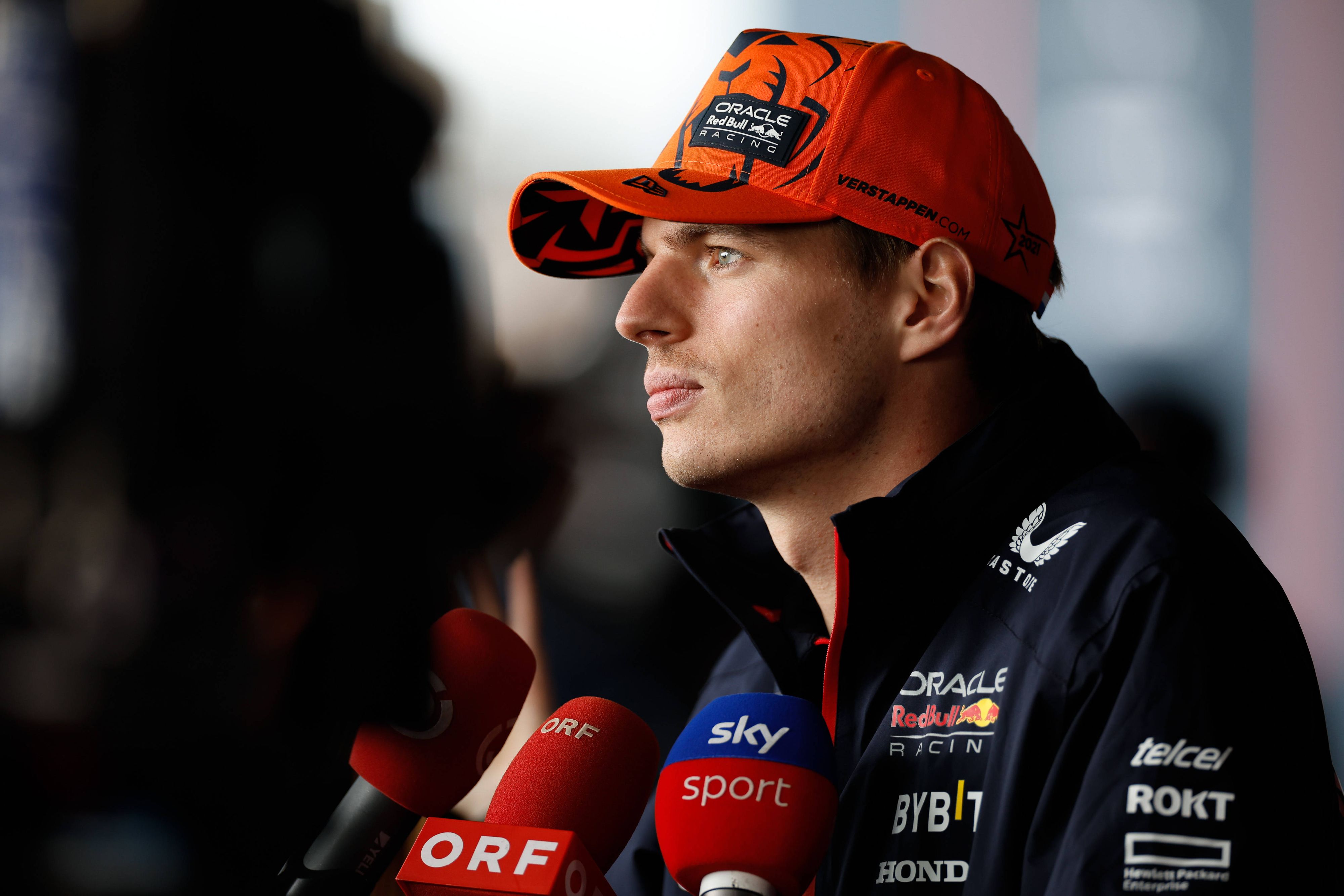 Max Verstappen mit einer Botschaft an die Konkurrenz. 
