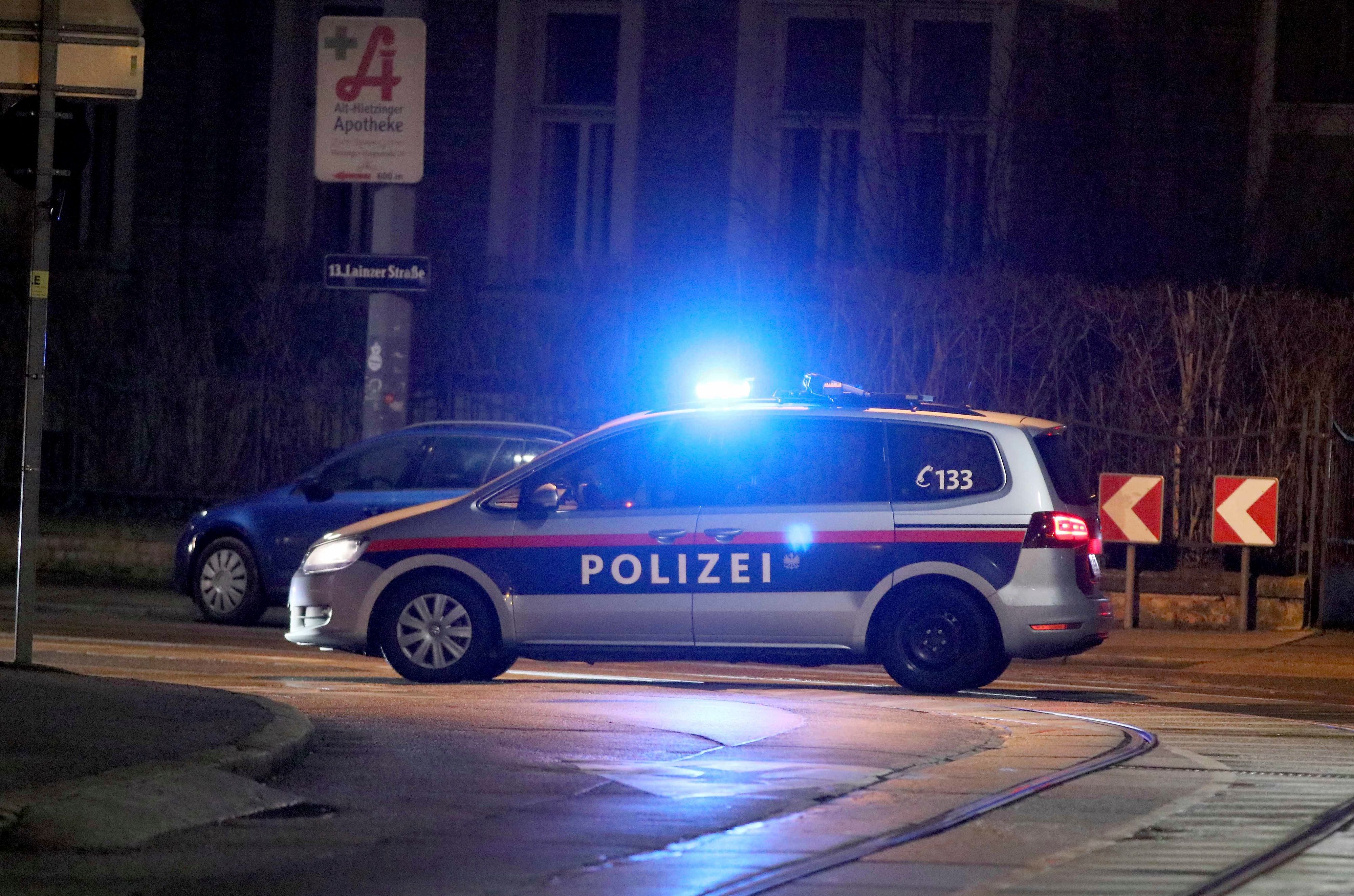 Einsatzkräfte des Stadtpolizeikommandos Innere Stadt wurden wegen einer mutmaßlichen Bedrohung alarmiert (Symbolbild).