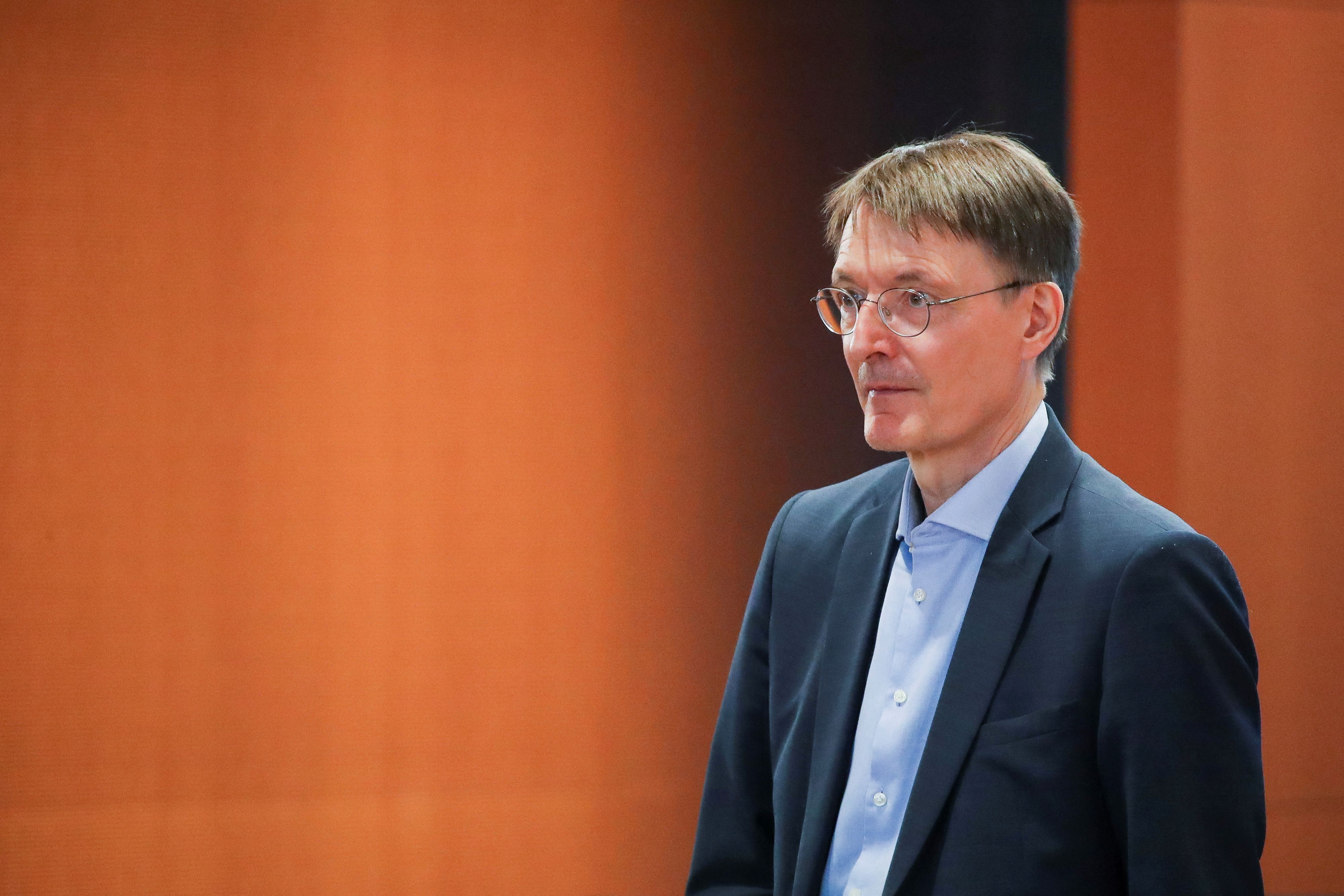 Der deutsche Ex-Minister Karl Lauterbach fordert einen 