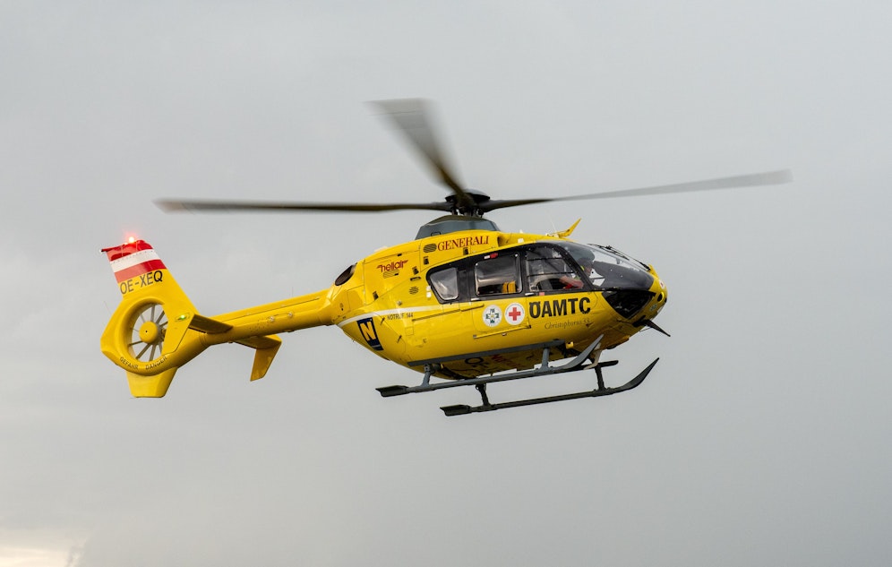 Der 33-Jährige wurde schwerverletzt ins Spital geflogen. (Symbolbild)