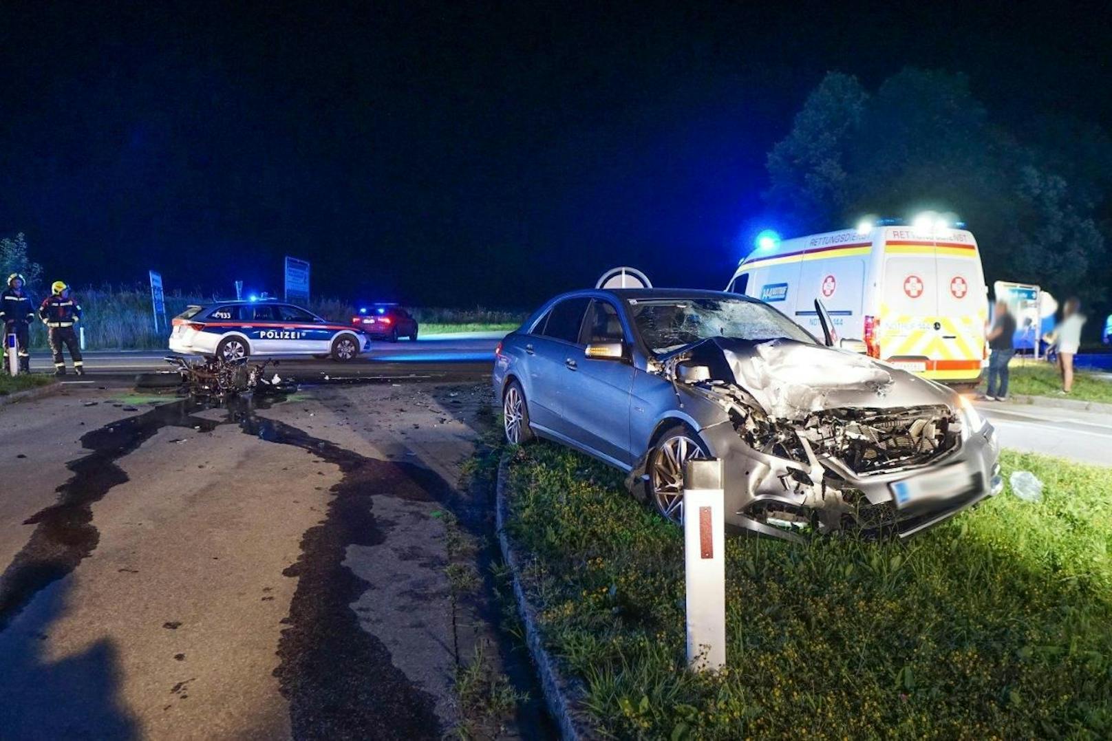 Zu einem tragischen Verkehrsunfall kam es am Freitag gegen 22.10 Uhr im Gemeindegebiet von Grafenbach-St. Valentin im Bezirk Neunkirchen. Für einen Motorradfahrer kam dabei jede Hilfe zu spät.