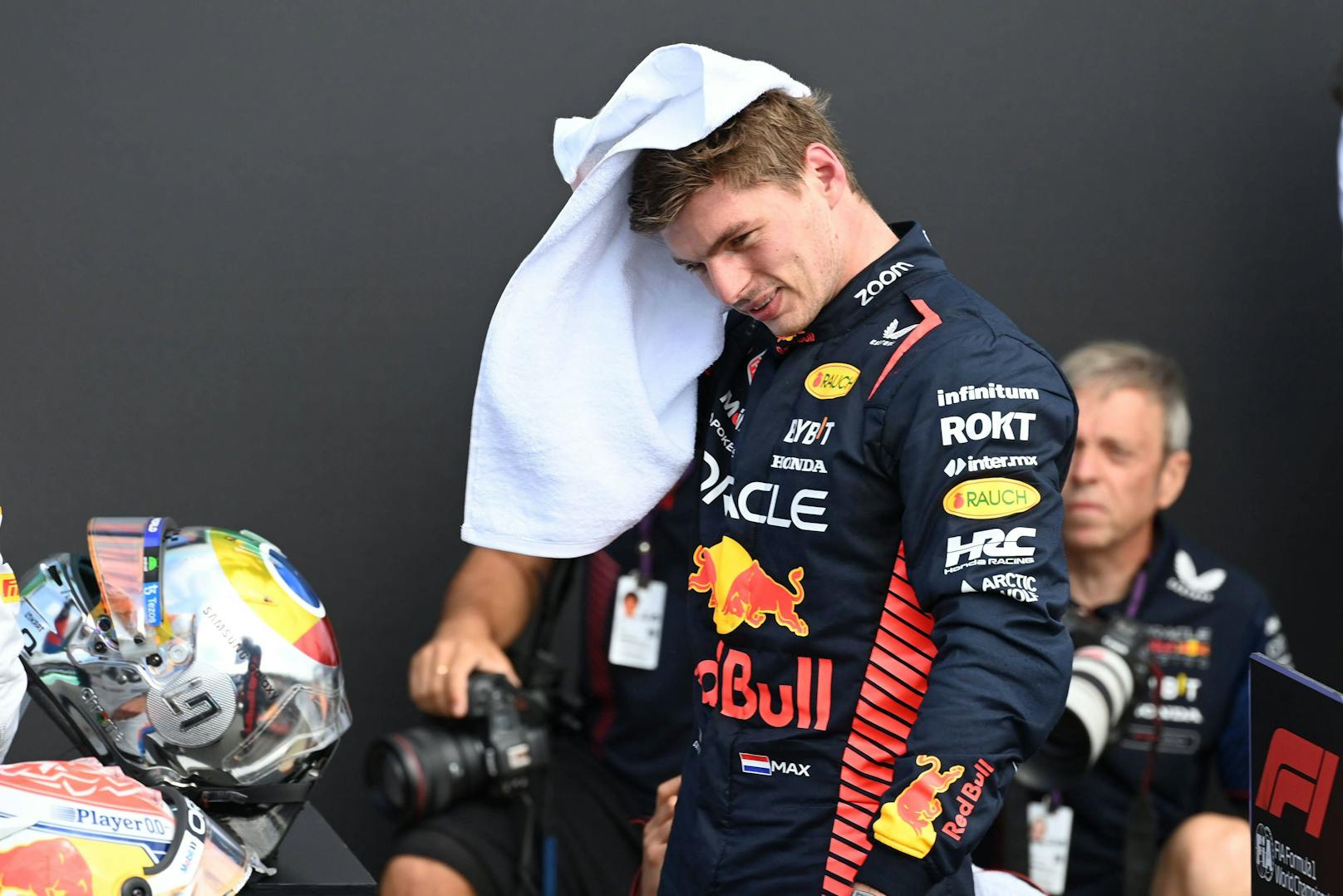 Max Verstappen könnte seine Pole Position verlieren. 