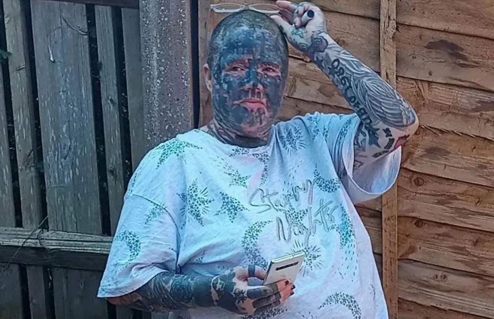 Melissa Sloan aus Wales liebt Gesichtstätowierungen und hat bereits ihre ursprünglichen Tätowierungen zweimal überdeckt.