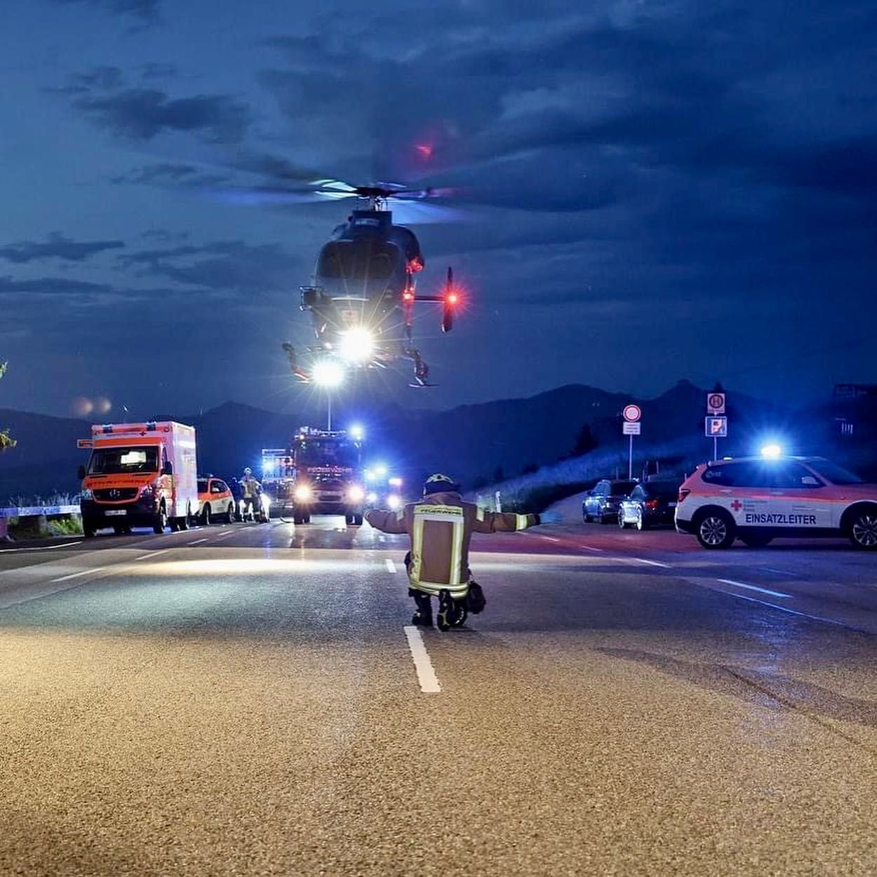 Unzählige Rettungskräfte standen in Berchtesgaden in Bayern im Einsatz.