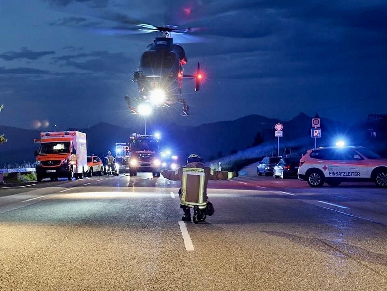 Unzählige Rettungskräfte standen in Berchtesgaden in Bayern im Einsatz.