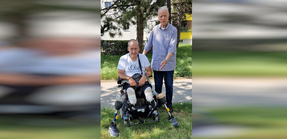 Aufgrund von Diabetes und in Folge eines Krankenhauskeims, verlor Gerhard W. (51) beide Unterschenkel und ist nun auf Hilfe angewiesen.