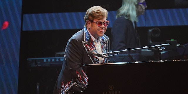 Elton John - Figure 1