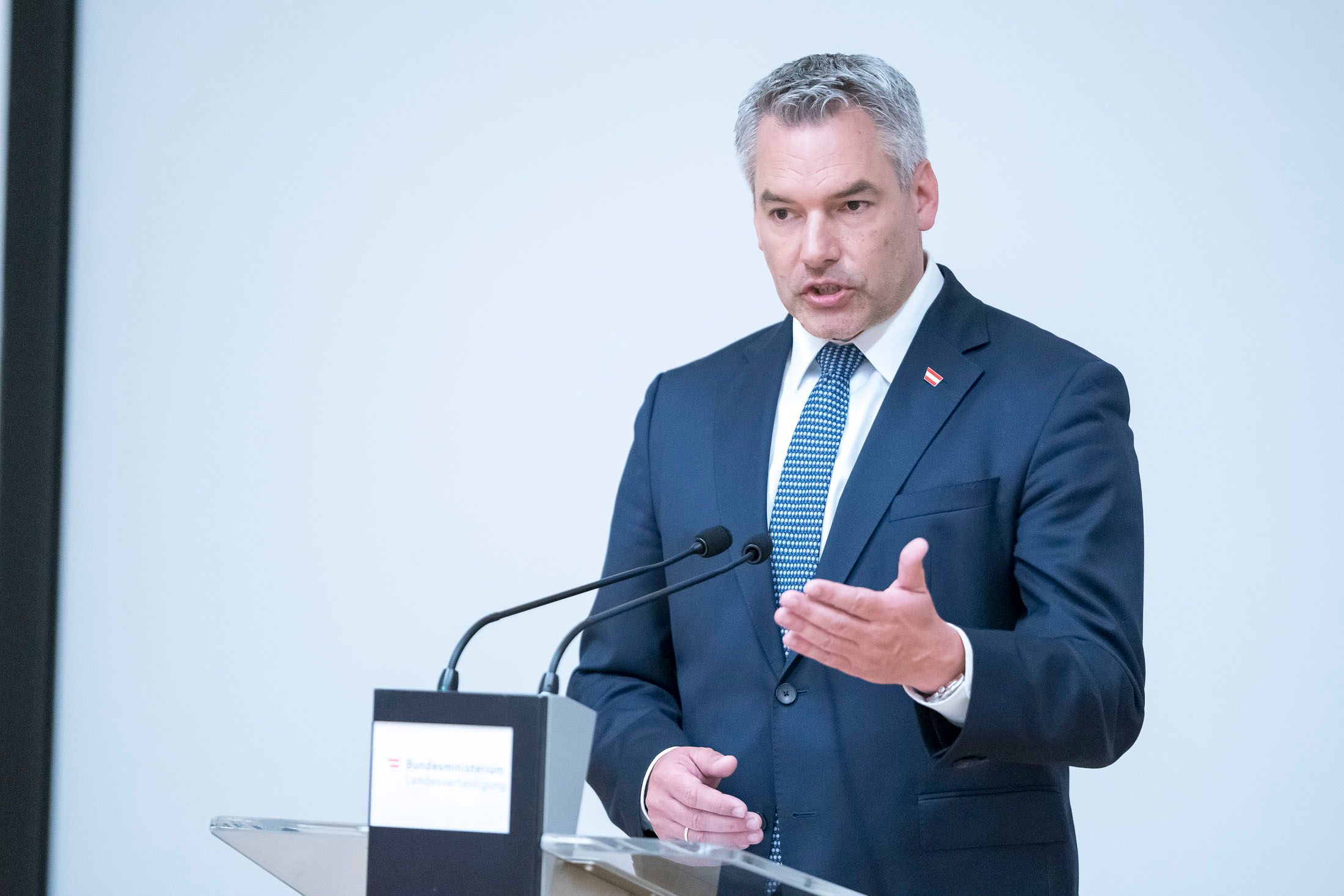 Bundeskanzler Karl Nehammer hat im Sommer viel vor. 