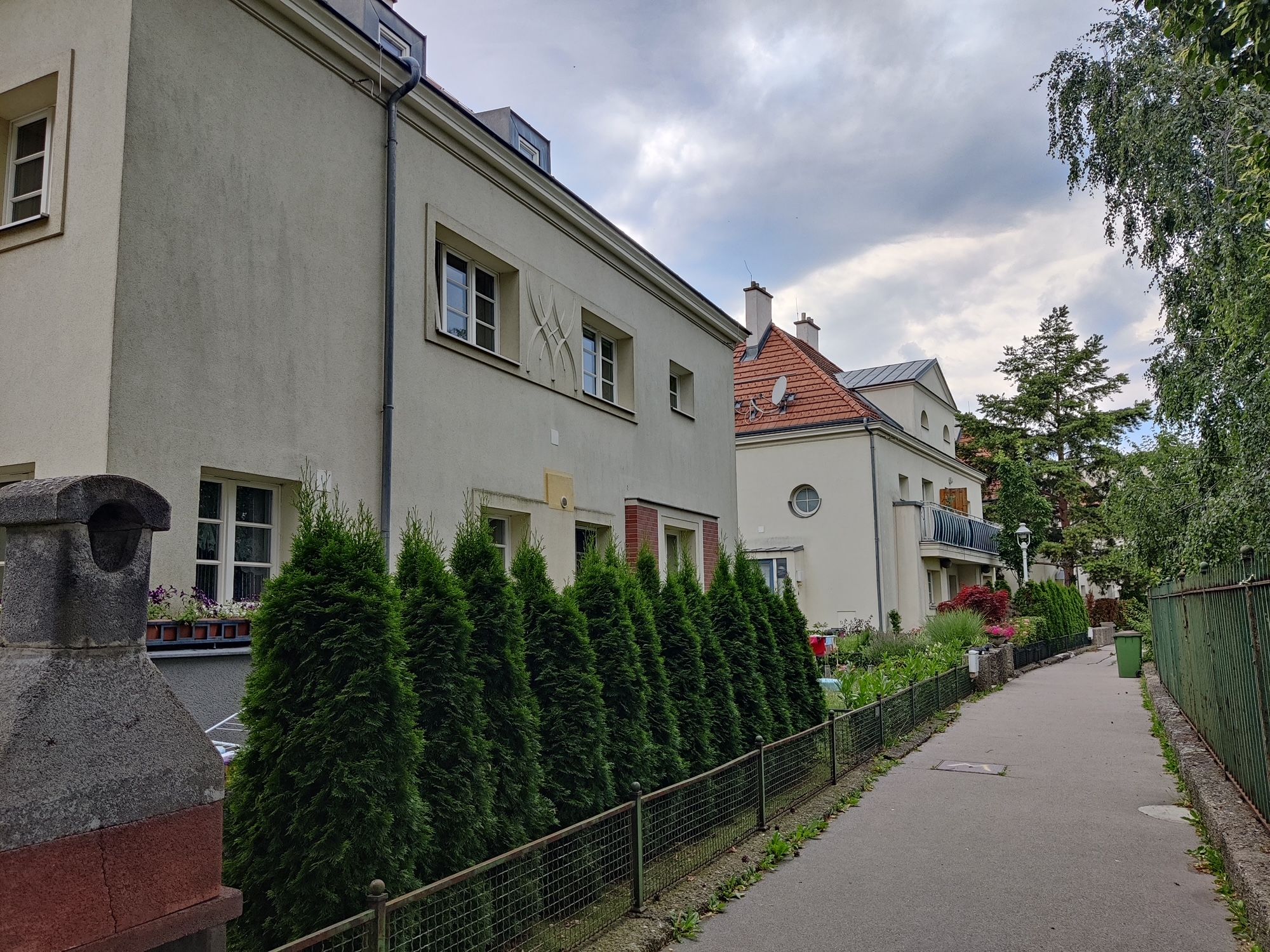 Die Wohnhausanlagen in der Weißenböckstraße (Simmering) sind über hundert Jahre alt. Nun nagt der Zahn der Zeit.