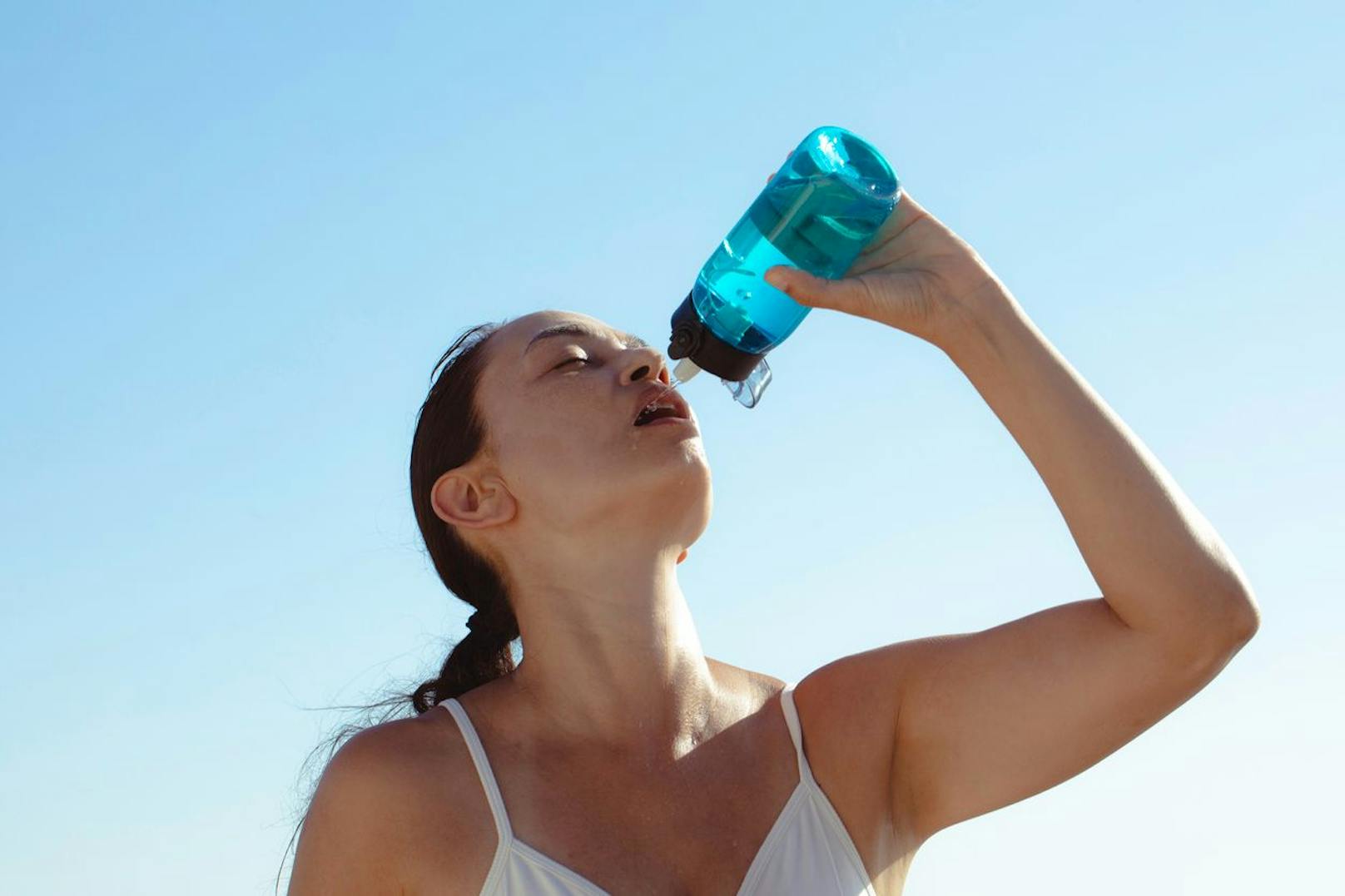 Flüssigkeit ist im Hochsommer besonders wichtig für den Körper.