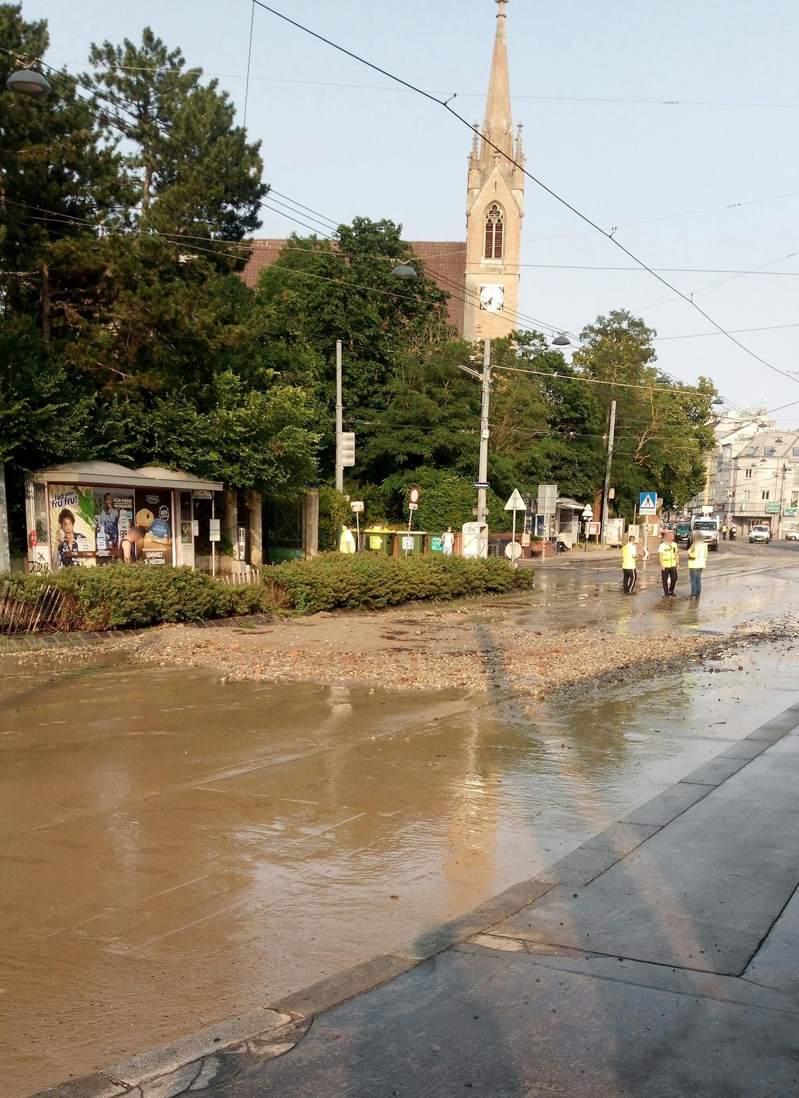 In der Linzer Straße kam es zu einem Wasserrohrbruch. 