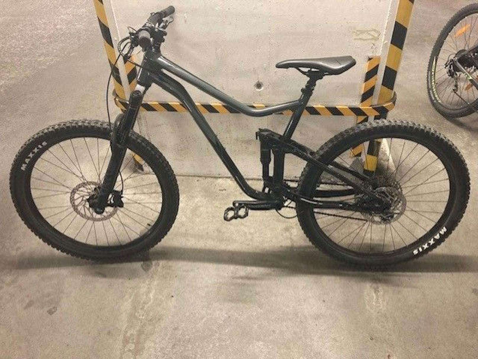 In Feldkirch konnte die Polizei zwei gestohlene Mountainbikes sicherstellen – die Suche nach den Besitzern läuft.