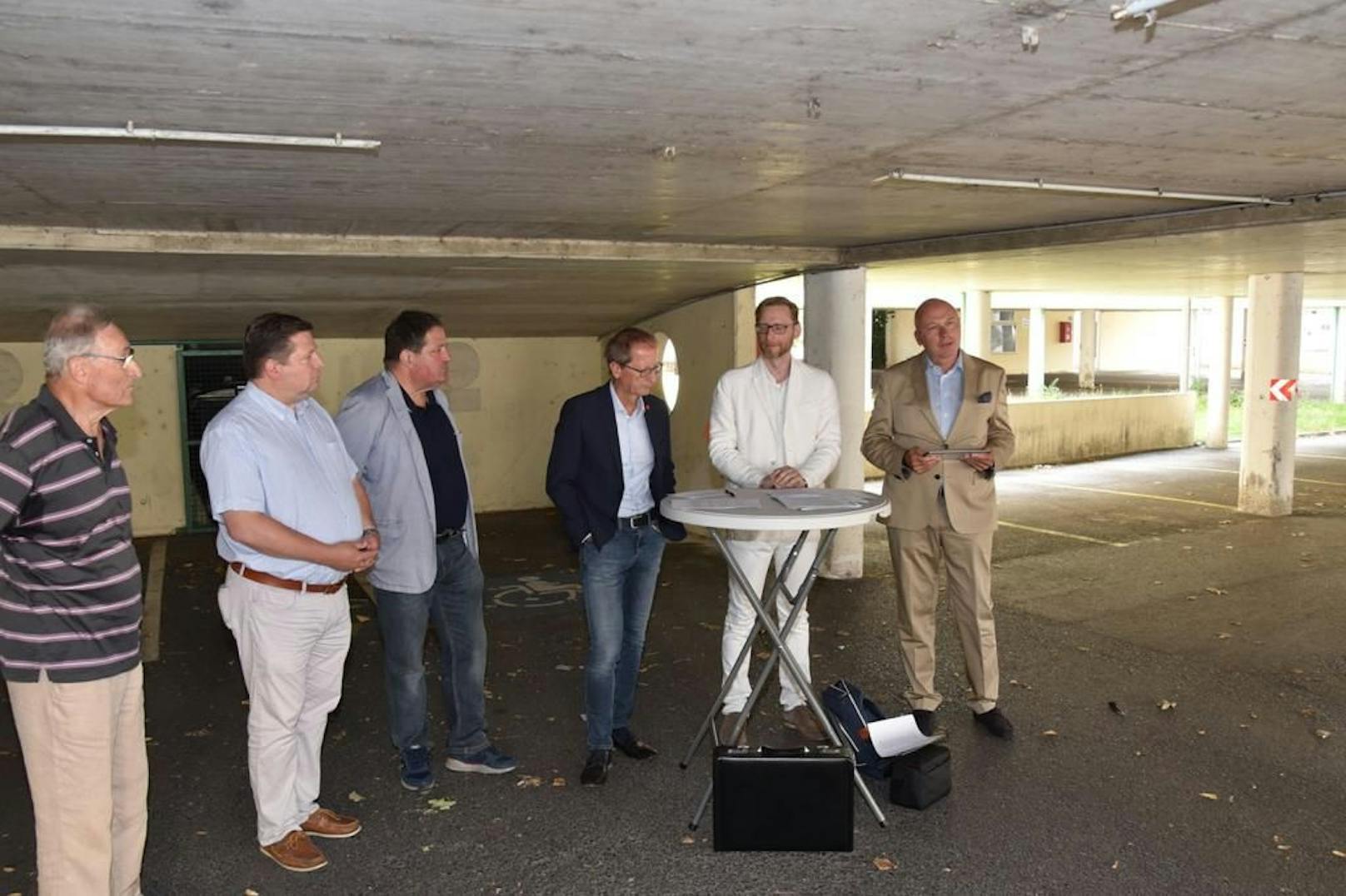 &nbsp;Pressekonferenz vor Ort in Baden