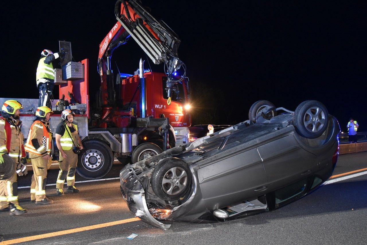 Pkw-Überschlag Auf Der A3 – Lenker Schwer Verletzt - Niederösterreich ...