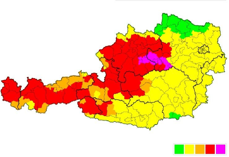 Nach wie vor sind weite Teile Österreichs laut UWZ-Modell von akuten Unwetter-Warnungen betroffen.