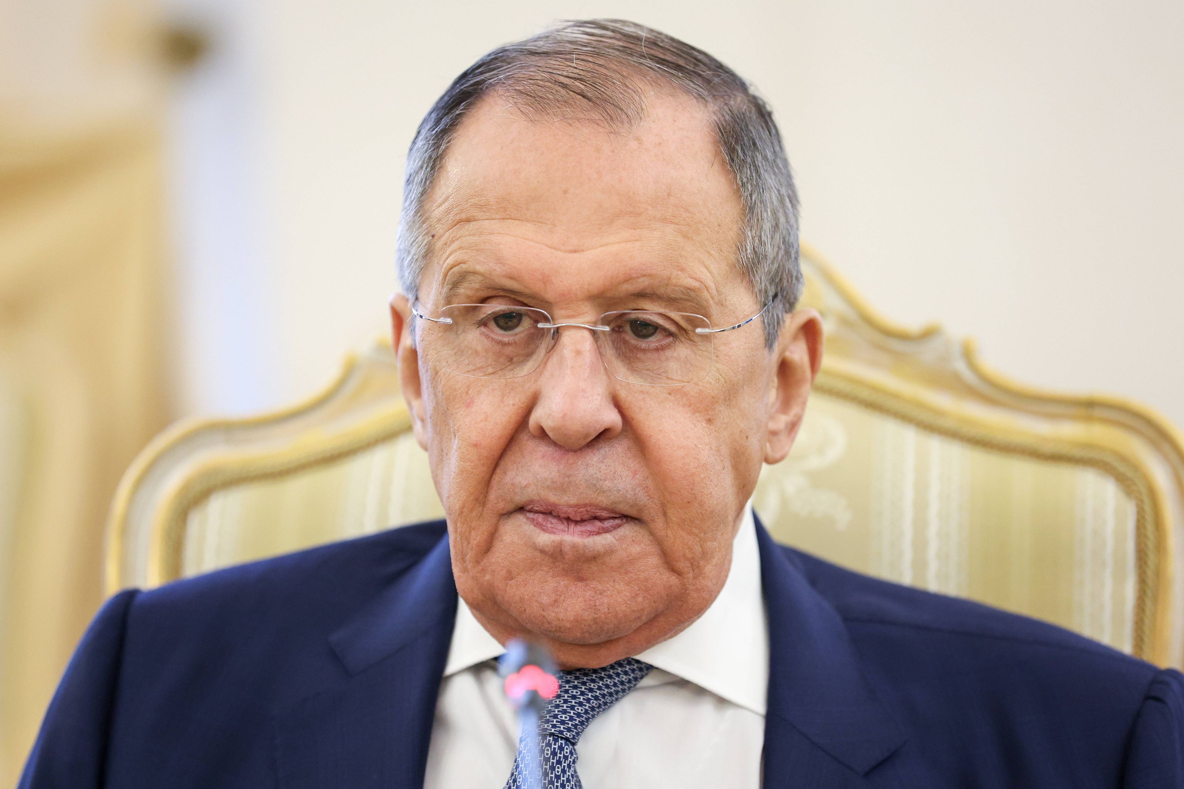 Sergej Lawrow gibt dem Westen die Schuld am Ukraine-Krieg. 