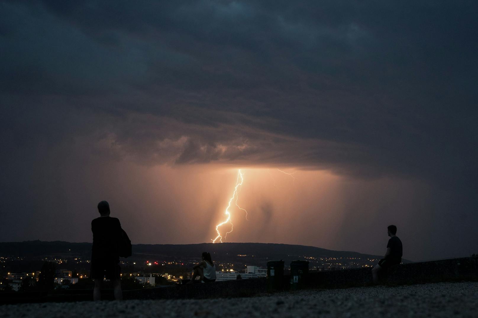 In ganz Europa spielen aktuell schwerste Unwetter ihre gewaltige Kraft aus.