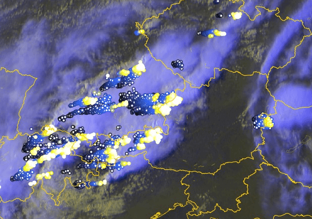 Sat-Bild 12.07.2023, (18:00 Uhr MESZ)
