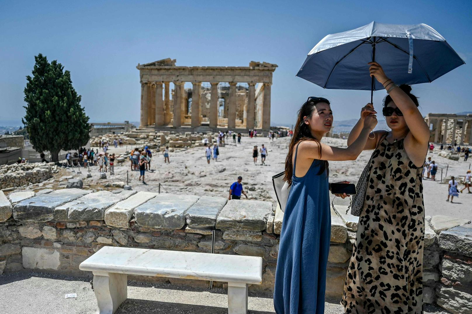 In der Hauptstadt Athen musste wegen der Hitze die Akropolis geschlossen werden.