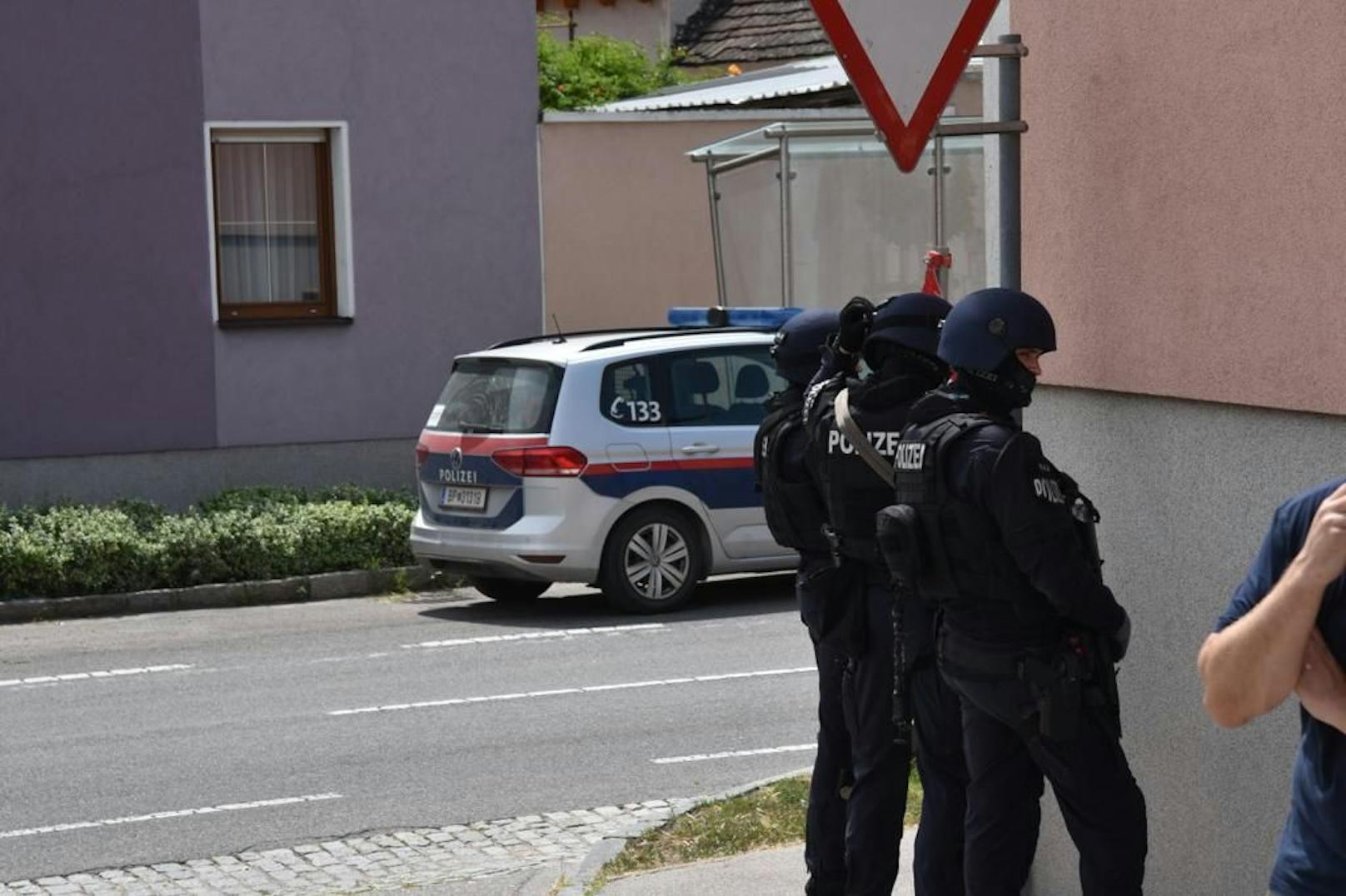 Großer Polizeieinsatz in Moosbrunn