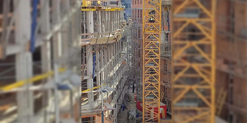 Auf einer Baustelle in der Donaustadt kam es am Mittwoch zum Großaufgebot der Wiener Einsatzkräfte.