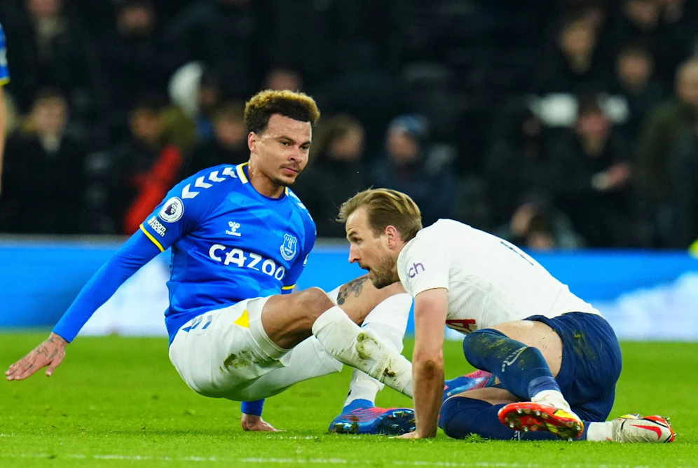 Dele Alli gegen seinen Ex-Kollegen Harry Kane.
