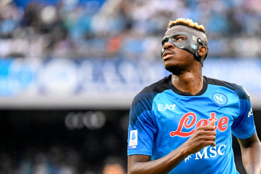 Verlässt Victor Osimhen Napoli? Es ist wohl nur ein Klub im Rennen. 