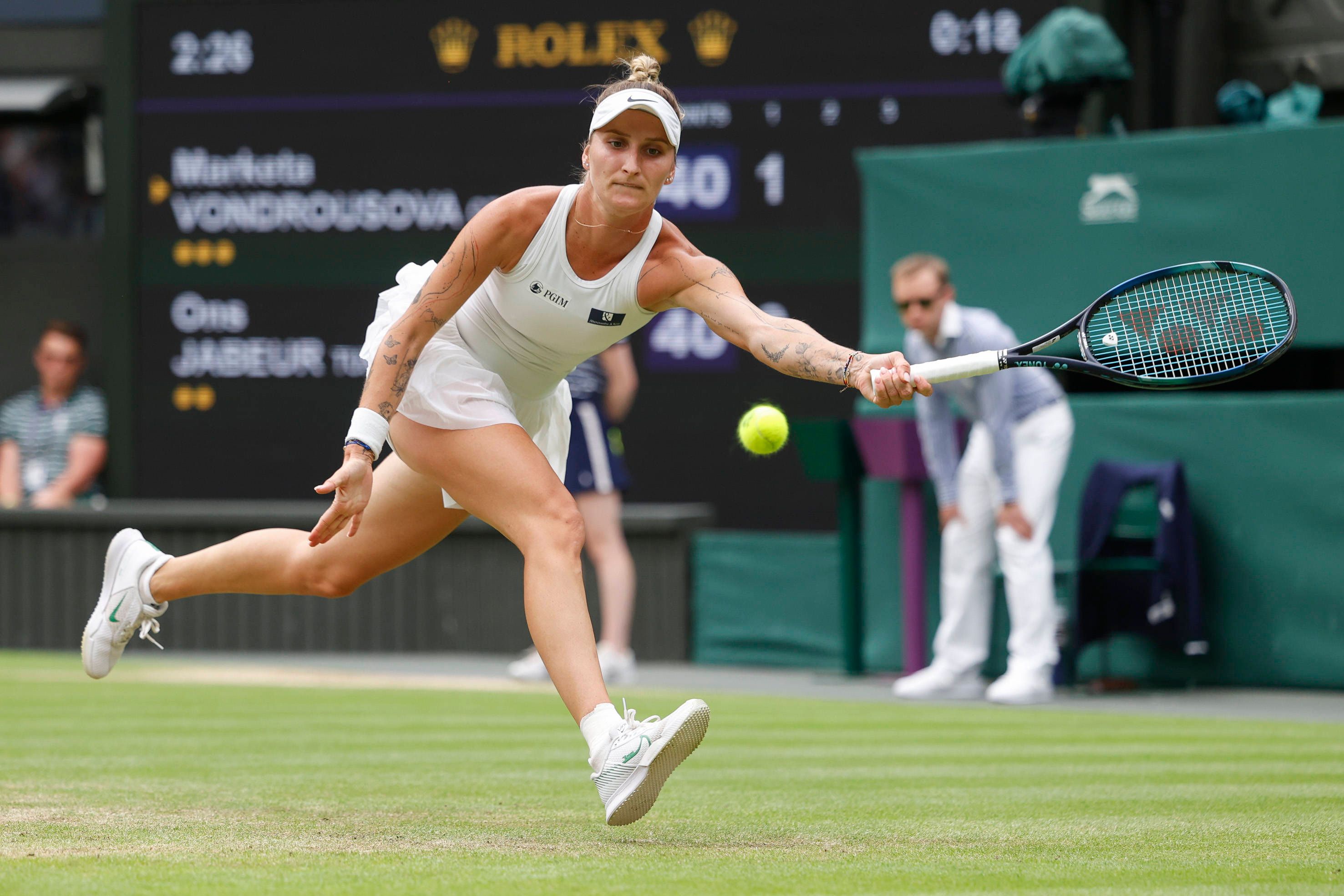 Tennis-Märchen! Ungesetzte Tschechin Gewinnt Wimbledon – Sportmix ...