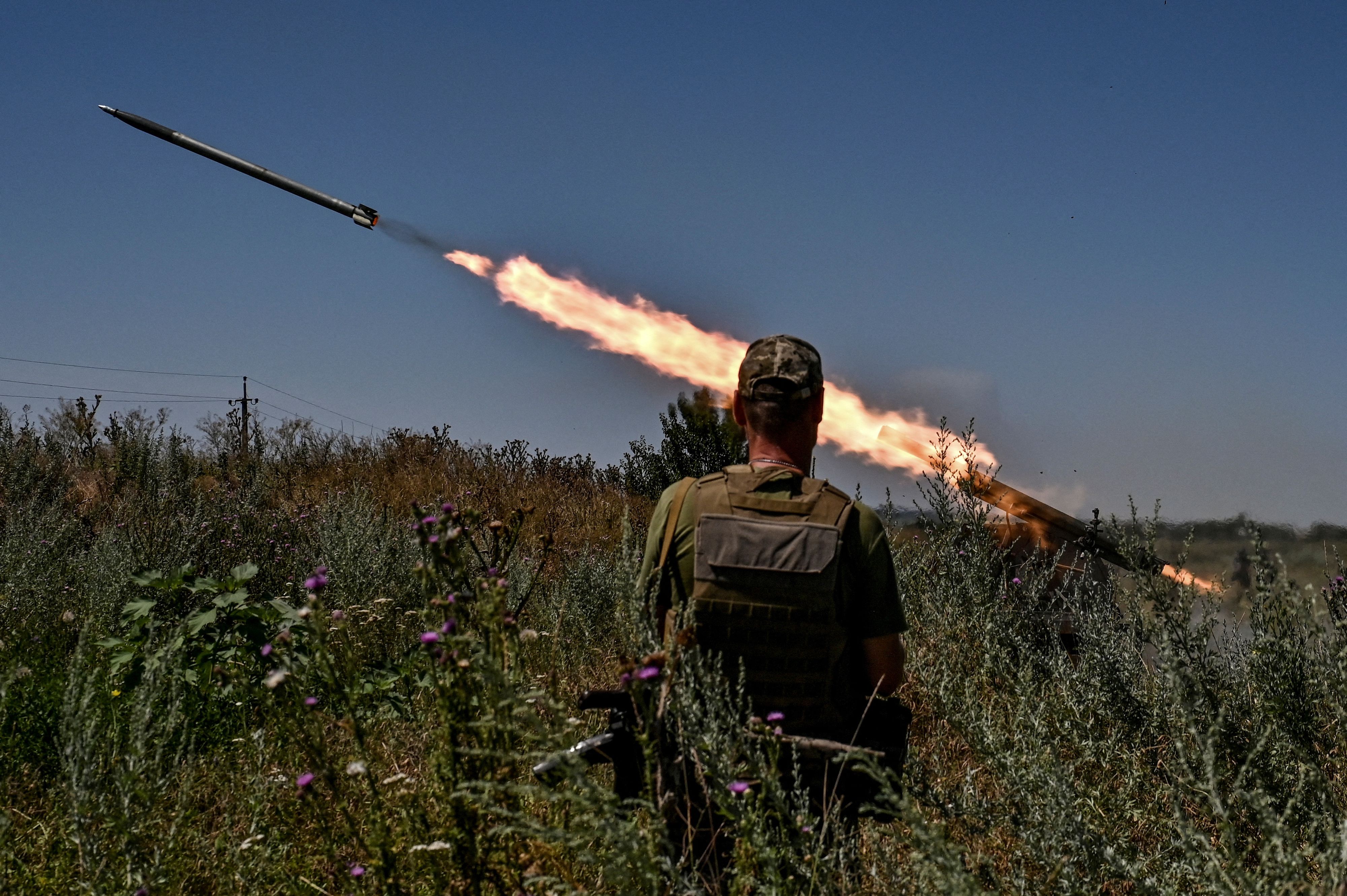Ukrainian servicemen fire a Partyzan small multiple rocket launch system toward Russian troops near a front line, amid Russia's attack on Ukraine, in Zaporizhzhia region, Ukraine July 13, 2023. REUTERS/Stringer     TPX IMAGES OF THE DAY     