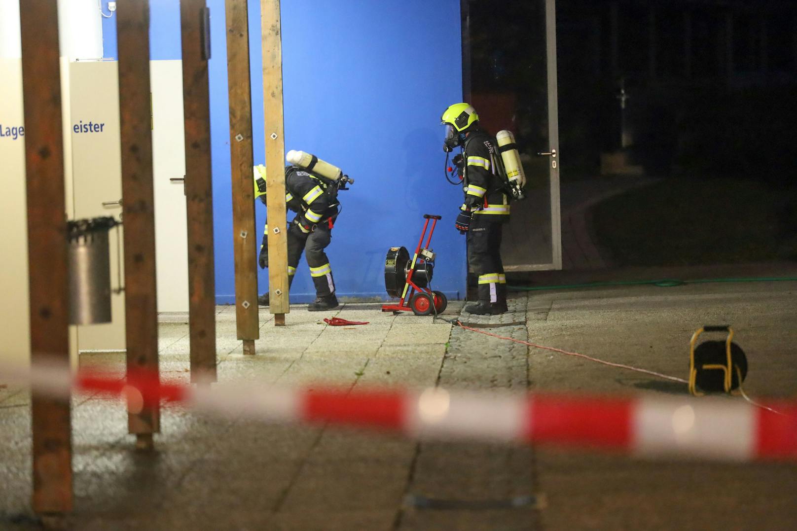 Chlorgasaustritt in Freibad fordert zwei Verletzte