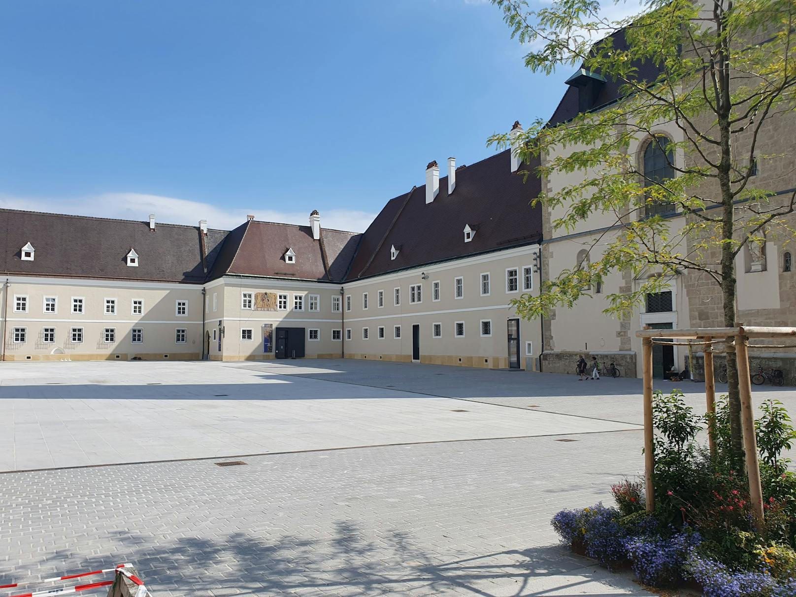Der Domplatz in St. Pölten ist inzwischen autofrei.
