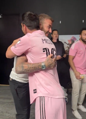 Messi umarmt "Boss" Beckham